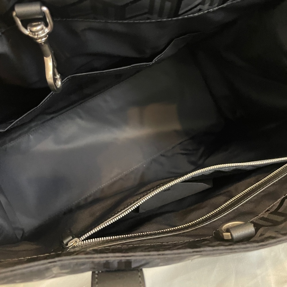 Mcm Klassik Tote in Cubic Jacquard Nylon - Picture 7 of 7
